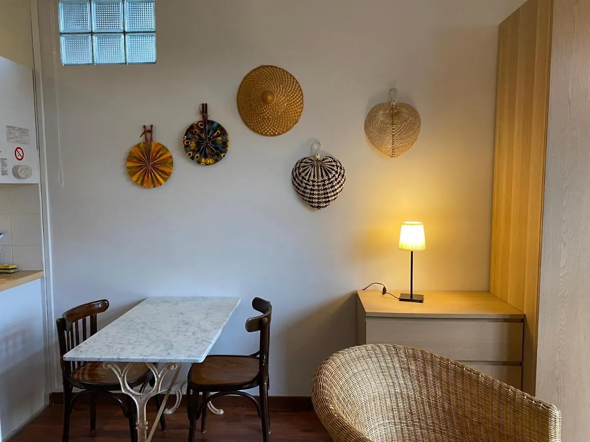 Le Balcon De Jules - Charmant Pied-A-Terre - Parking Possible Pour Vehicule De Moins De 4,40 M De Long Apartment Lyon France