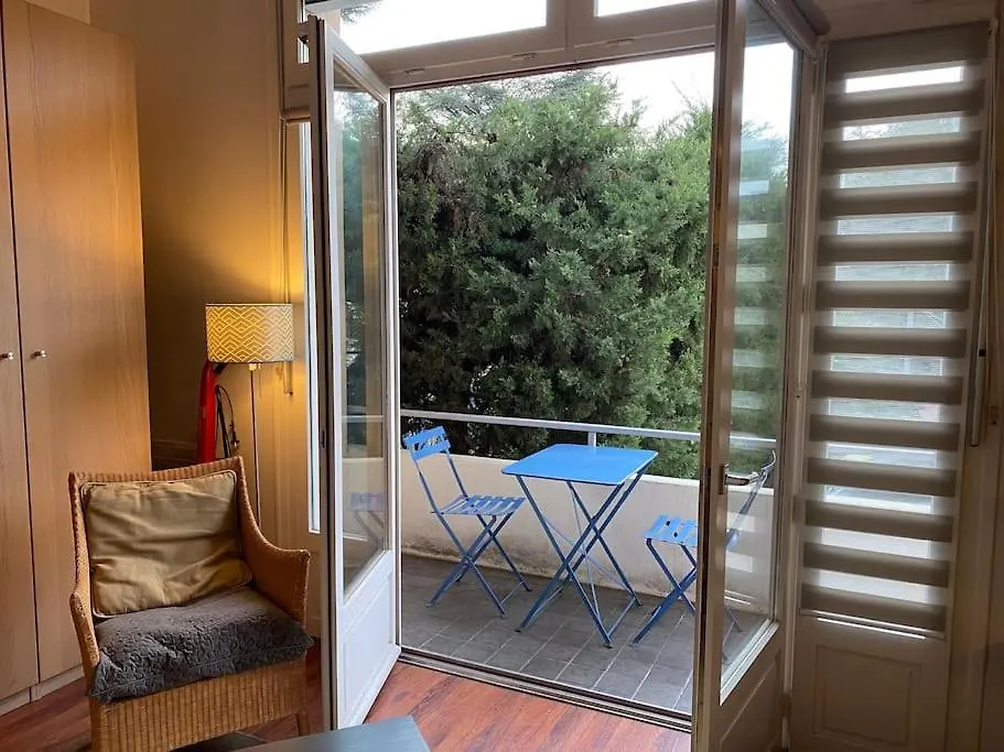 Le Balcon De Jules - Charmant Pied-A-Terre - Parking Possible Pour Vehicule De Moins De 4,40 M De Long Apartment Lyon